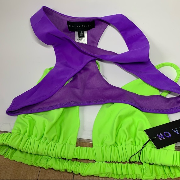 Grape Overwhelm The Senses
Skirt Set BNWT SIZE MEDIUM - Picture 8 of 13